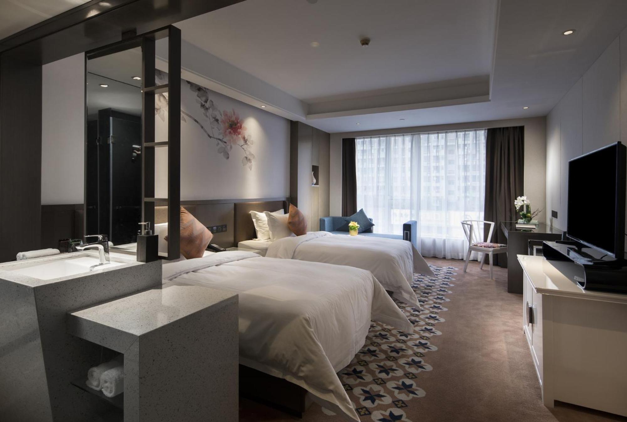 Paco Hotel Dongpu Guanghzou -Free Shuttle Bus For Canton Fair Екстер'єр фото