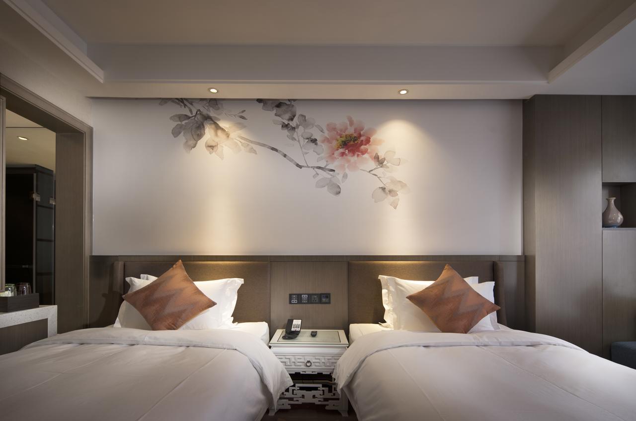 Paco Hotel Dongpu Guanghzou -Free Shuttle Bus For Canton Fair Екстер'єр фото